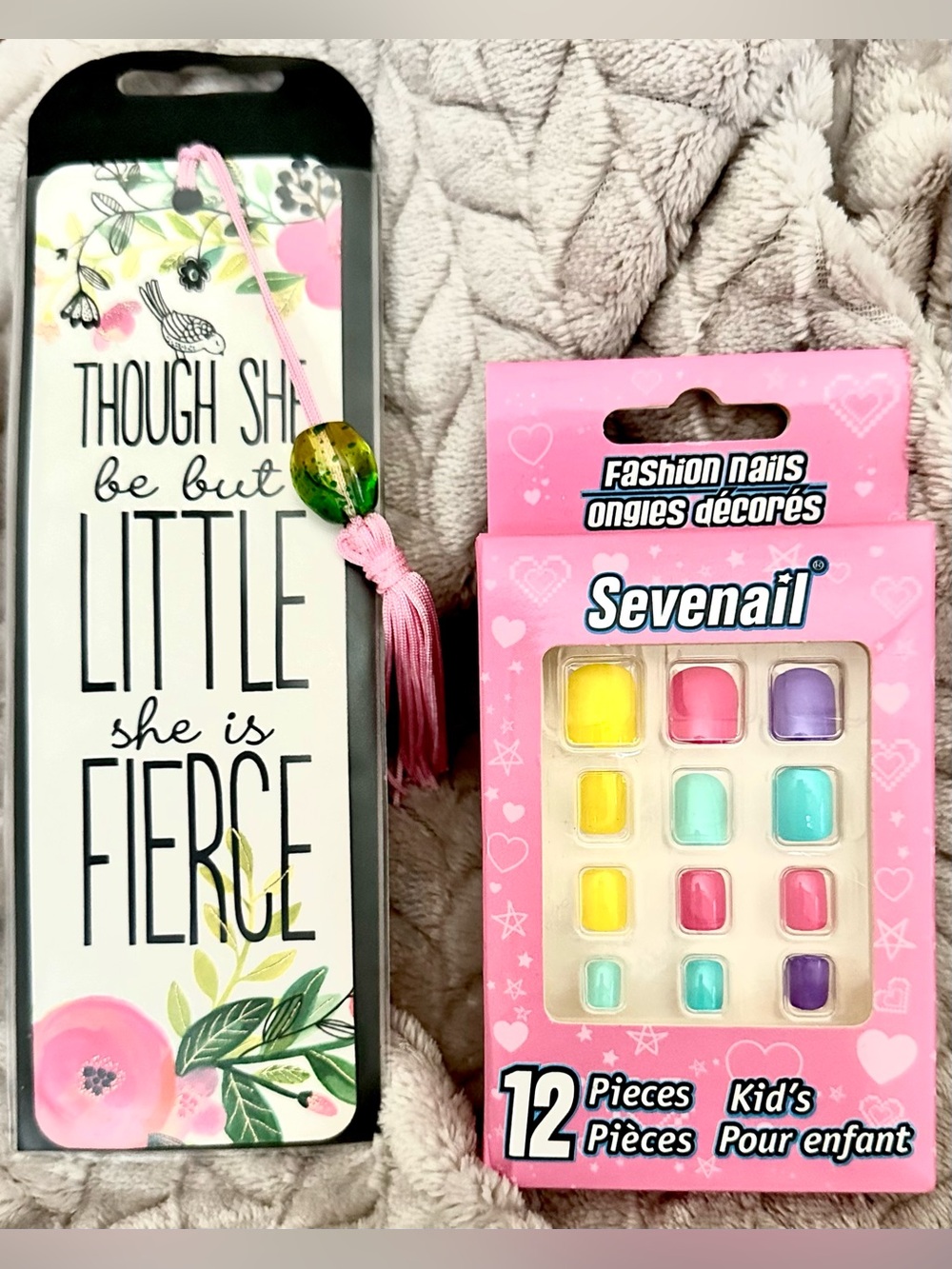 NEW THOUGH LITTLE BUT FIERCE Bookmark & SEVENAIL 12pc Kid’s Fashion Nails